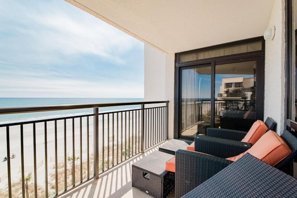 Aparthotel Ocean Reef Resort, Unit 626, 4 Bedroom, 3 Bath, Direct Oceanfront