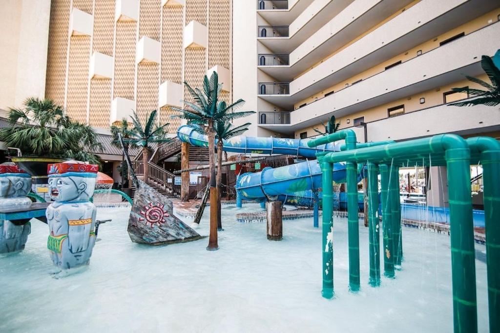 Ocean Reef Resort, Unit 626, 4 Bedroom, 3 Bath, Direct Oceanfront Aparthotel *