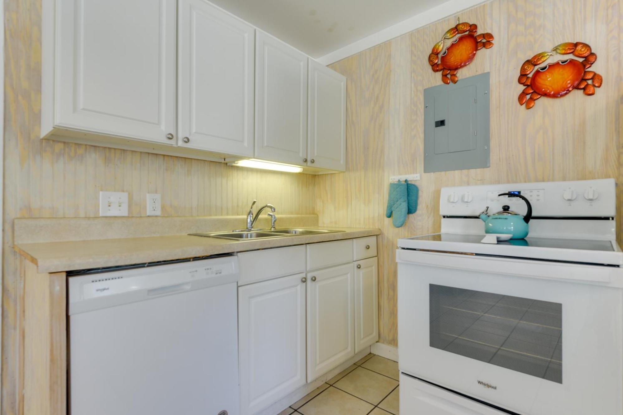 Holiday home Spacious Gem With Private Pool In North Myrtle *