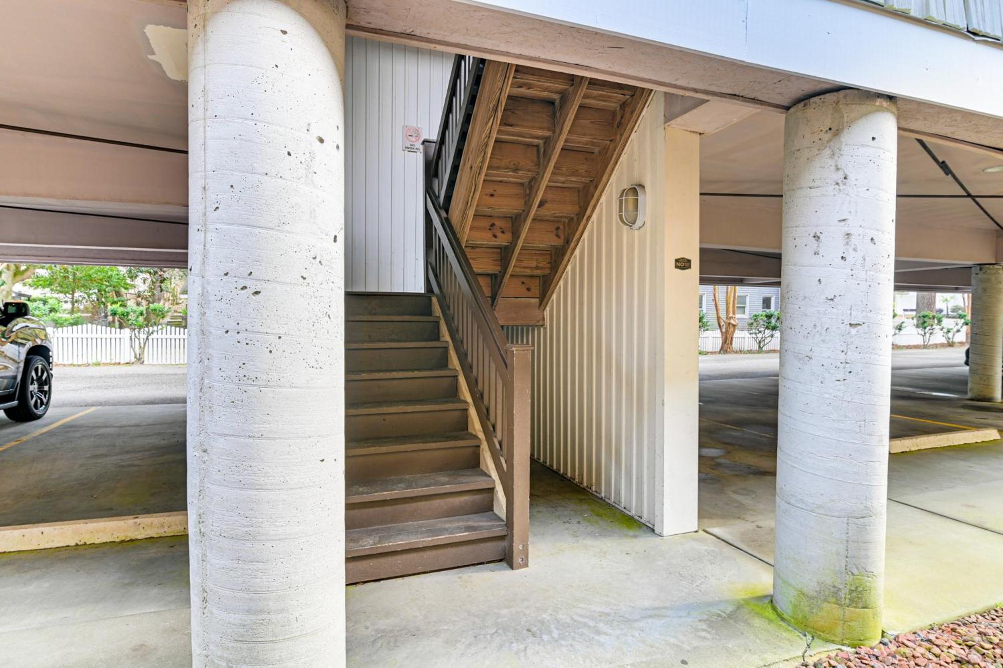 Myrtle Retreat With Balcony Near Boardwalk! *