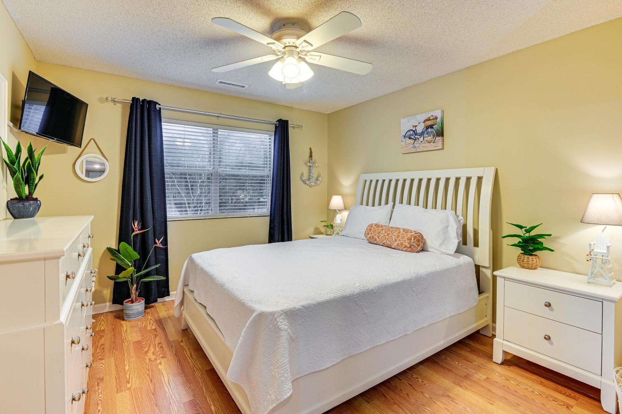 Apartment Myrtle Retreat With Balcony Near Boardwalk! Myrtle Beach