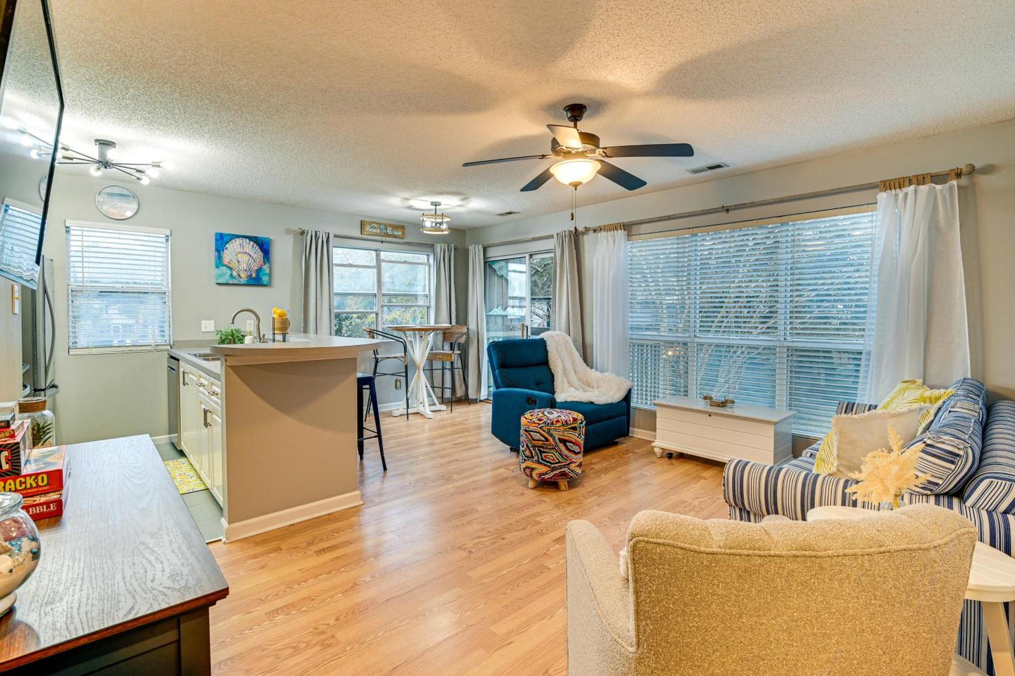 Apartment Myrtle Retreat With Balcony Near Boardwalk! *