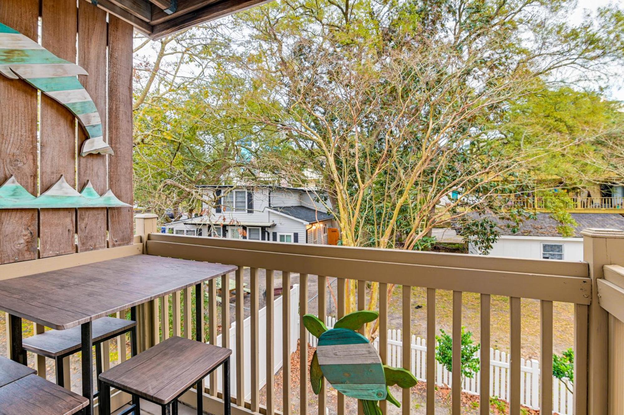 Myrtle Retreat With Balcony Near Boardwalk!