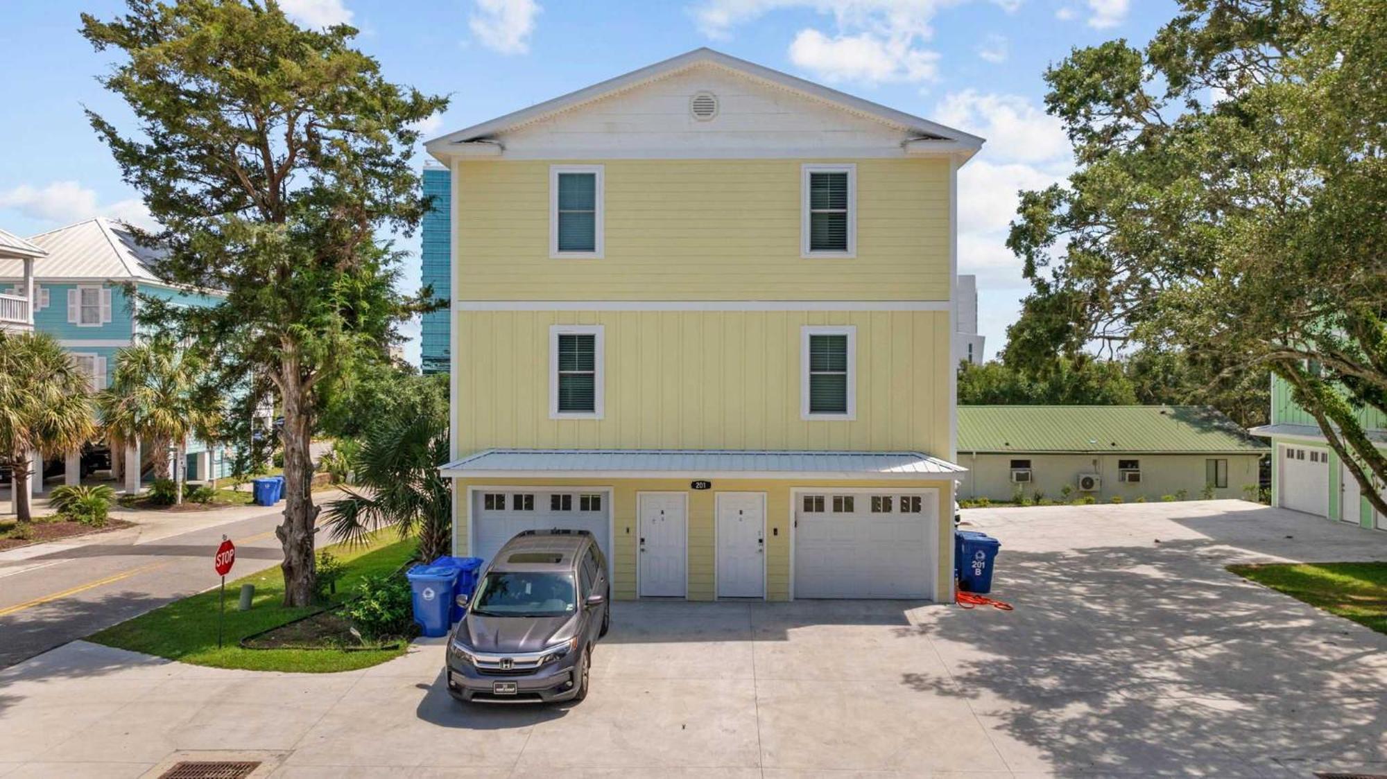Sunshine Derby - 1 Block To Beach- Garage Ev Charge * Myrtle Beach