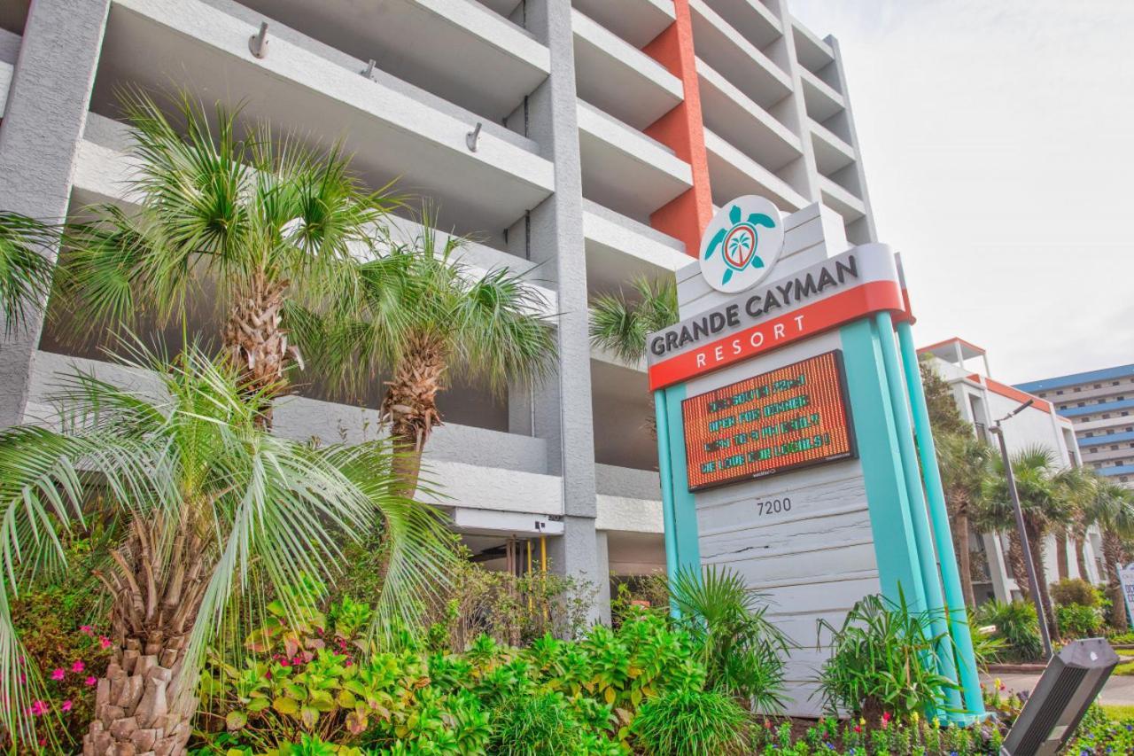 Oceanview Grande Cayman- Waterslides - Tiki Bar Apartment