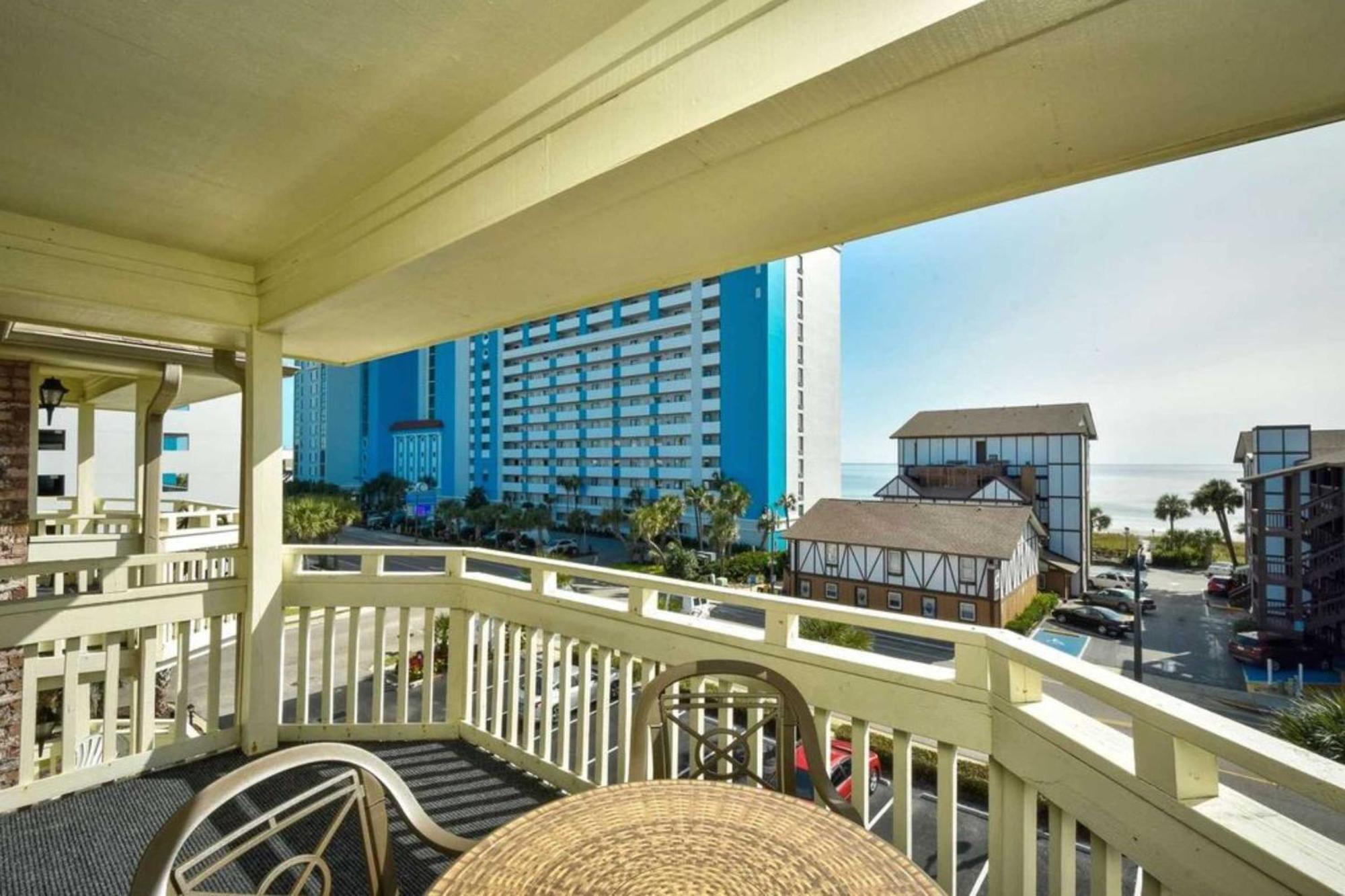 Oceanview 3 Balconies Pool Free Attractions Holiday home *