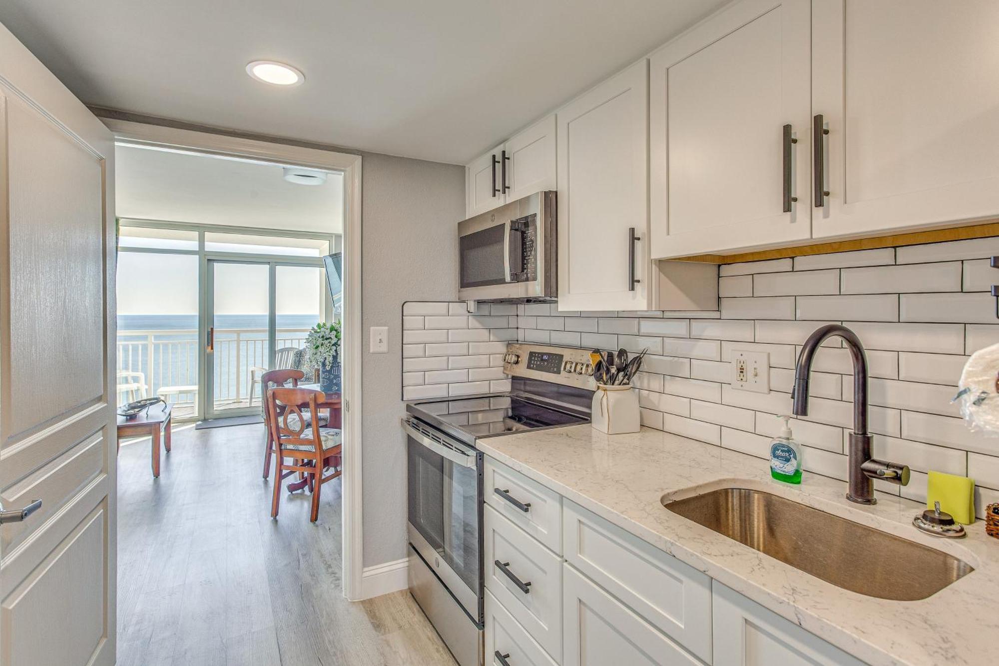 Oceanfront N Myrtle With Hot Tub! * Myrtle Beach