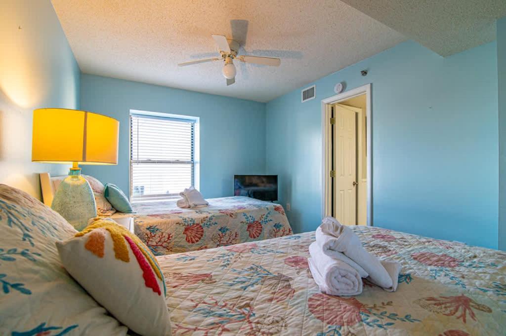 Holiday home The Jewel New Oceanfront Luxury W Huge Balcony