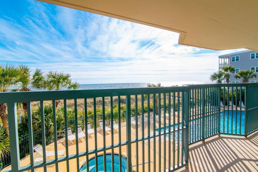 Holiday home The Jewel New Oceanfront Luxury W Huge Balcony