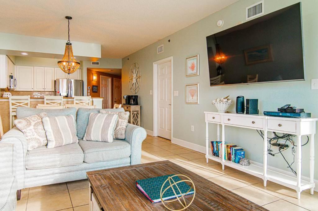 Penthouse Stunning Ocean Views Lazy River Indoor Pool *