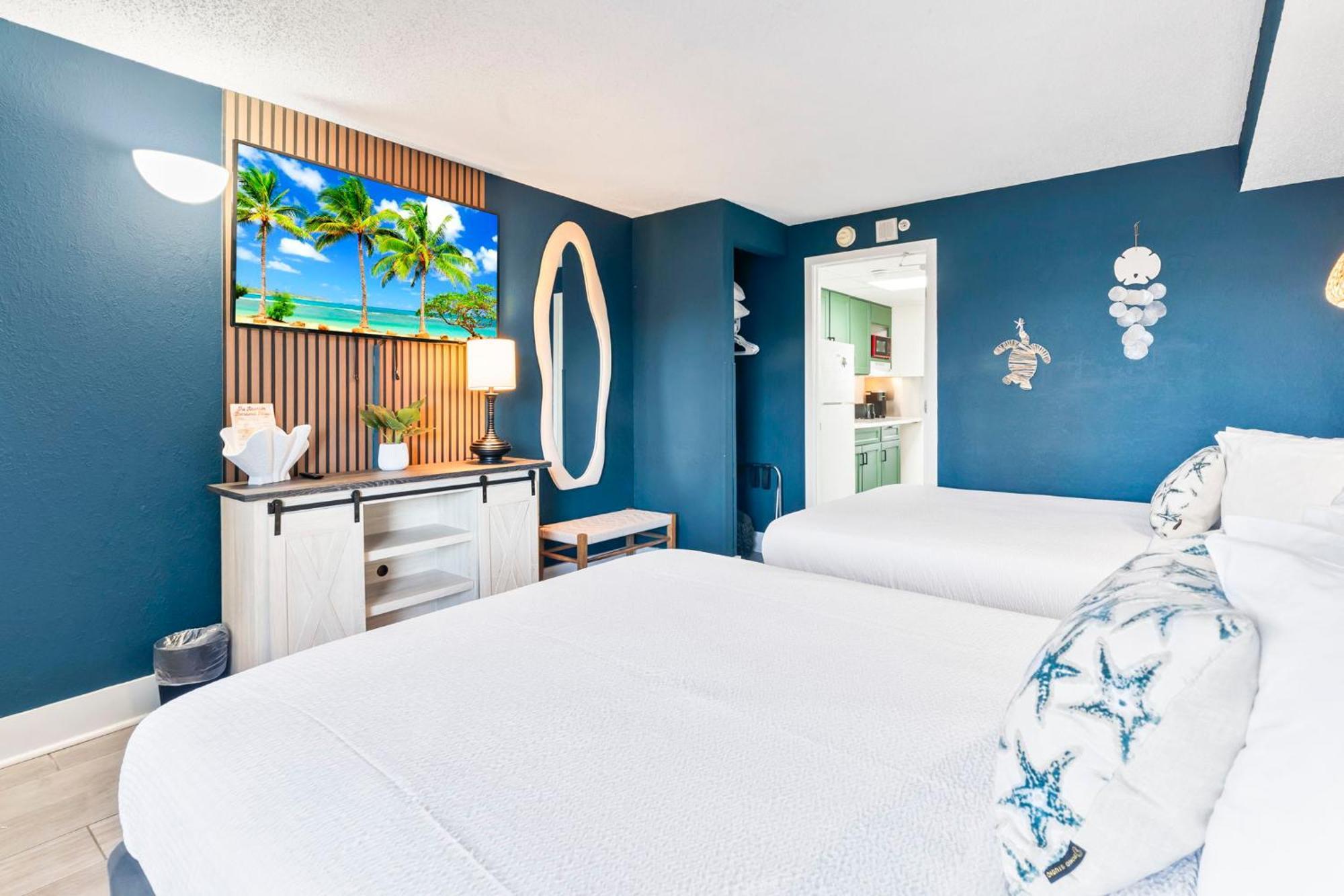 Recently Remodeled Double Queen Condo- Oceanfront Views! Boardwalk 135