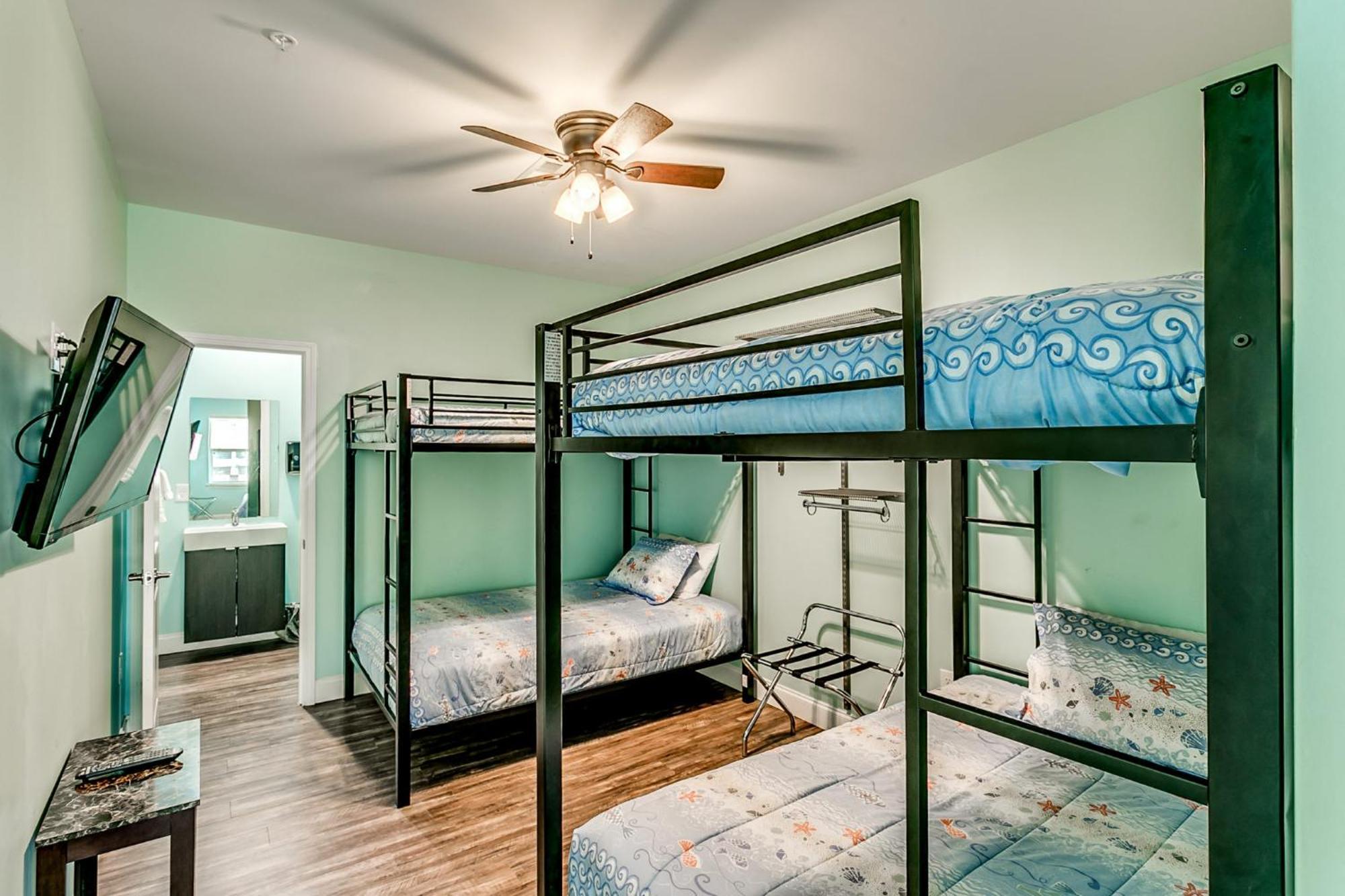 204 Unit B By Together *