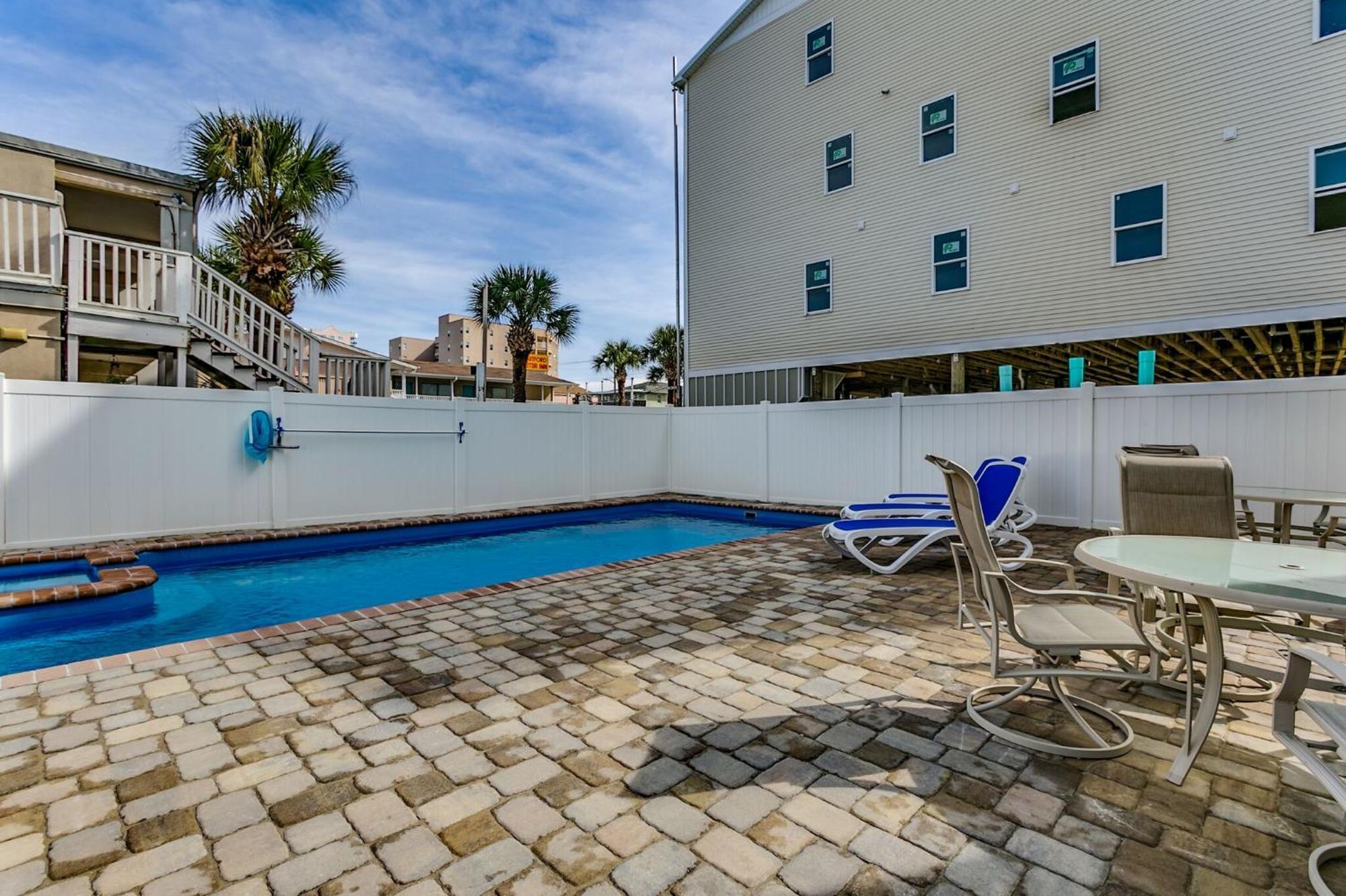 204 Unit B By Together