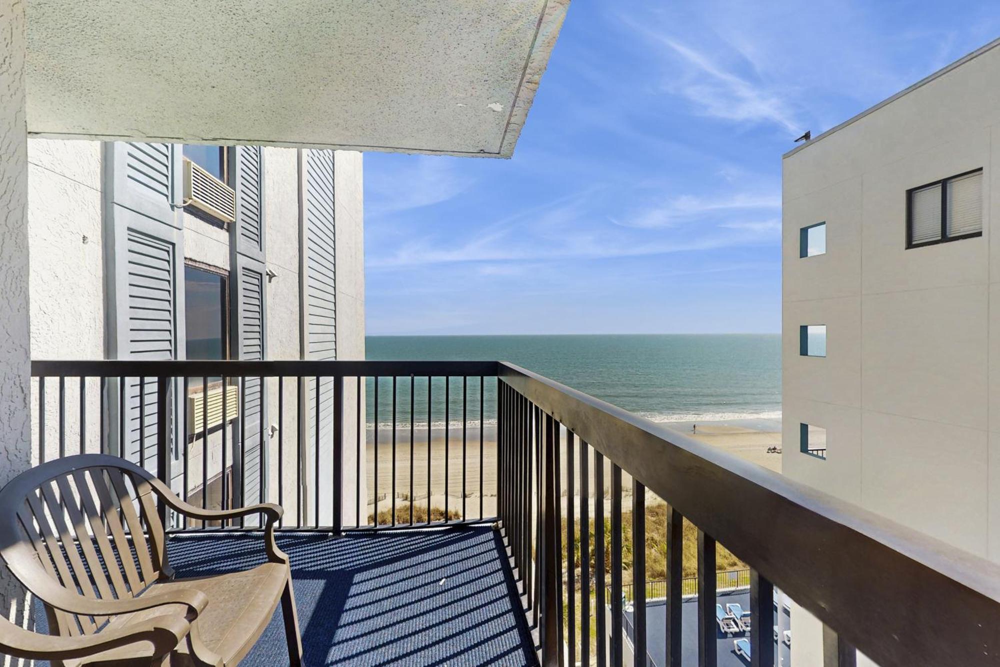 Compass Cove 871