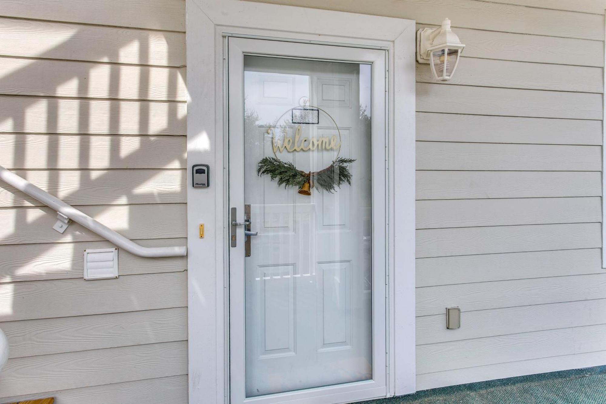 Apartment Pet-friendly Myrtle Escape With Pool Views! *