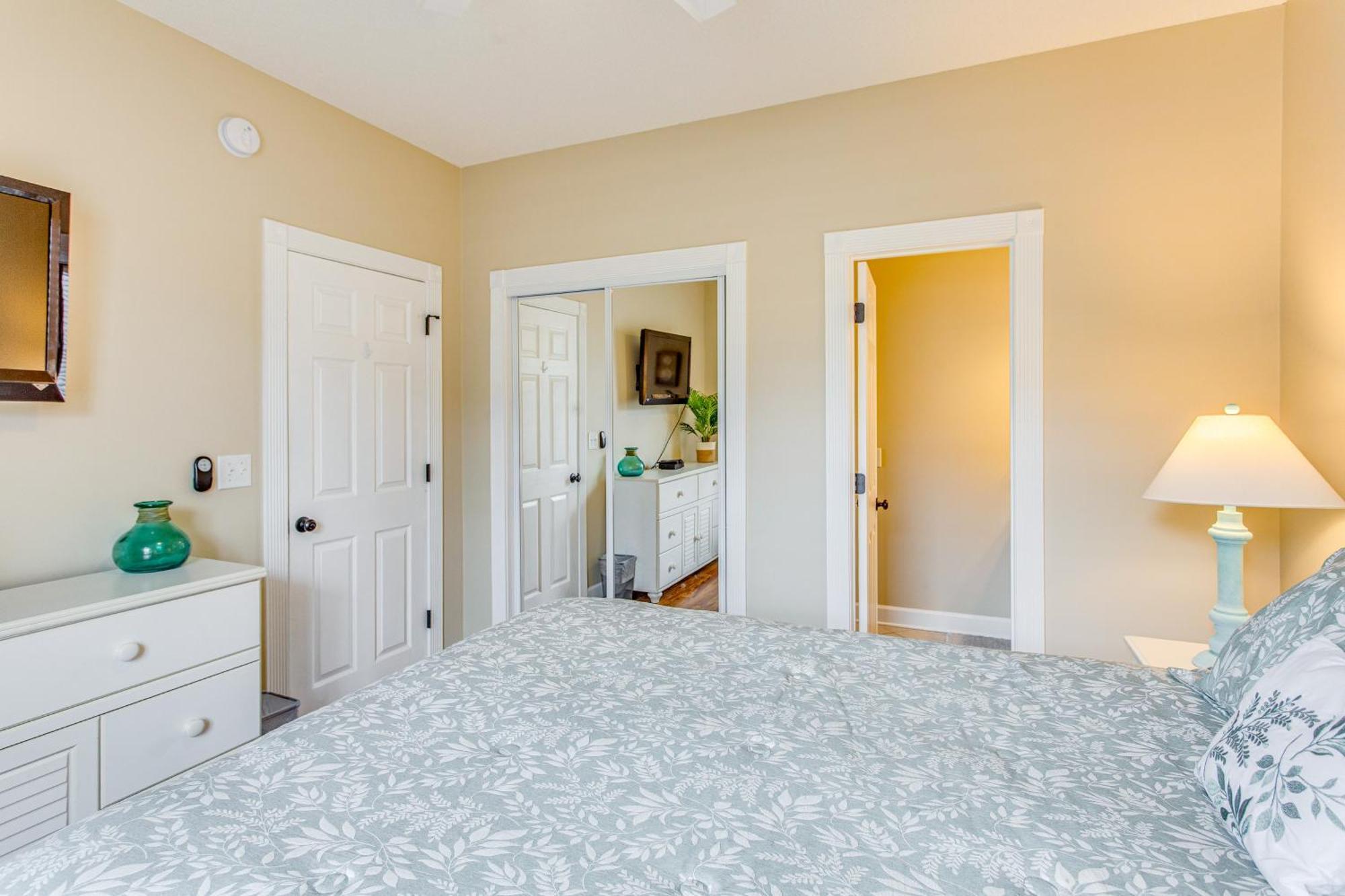 Pet-friendly Myrtle Escape With Pool Views! Myrtle Beach