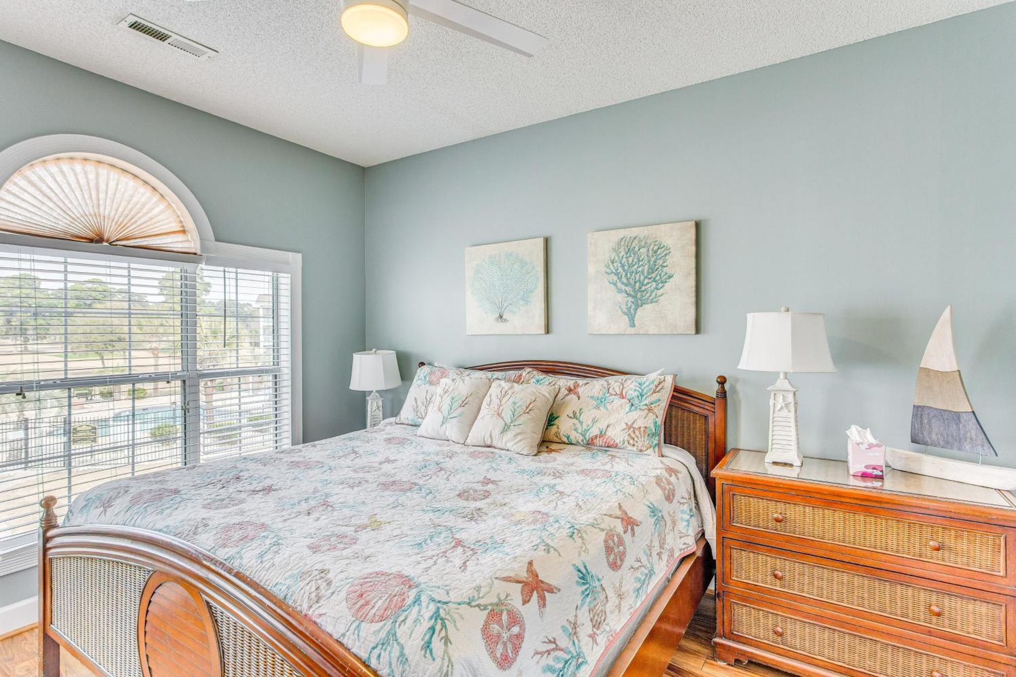 Apartment Pet-friendly Myrtle Escape With Pool Views! Myrtle Beach