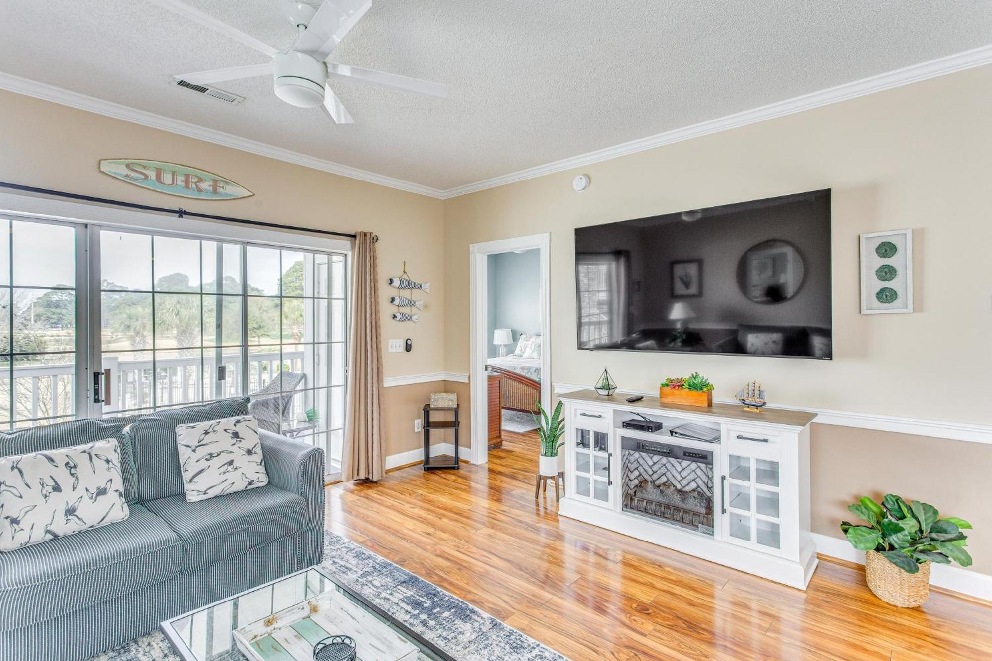 Apartment Pet-friendly Myrtle Escape With Pool Views!