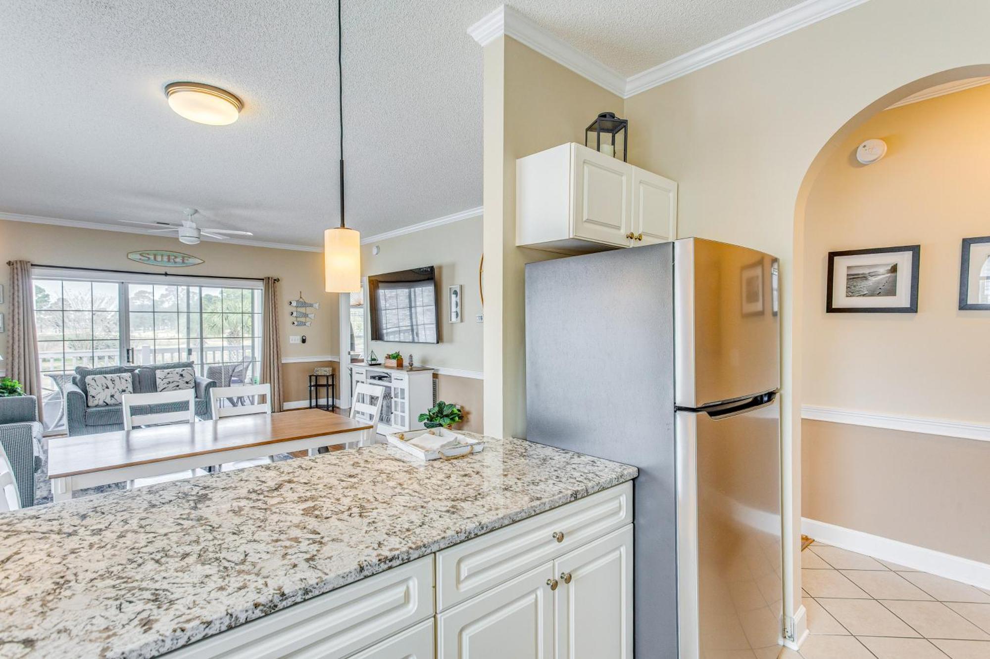 Apartment Pet-friendly Myrtle Escape With Pool Views! Myrtle Beach