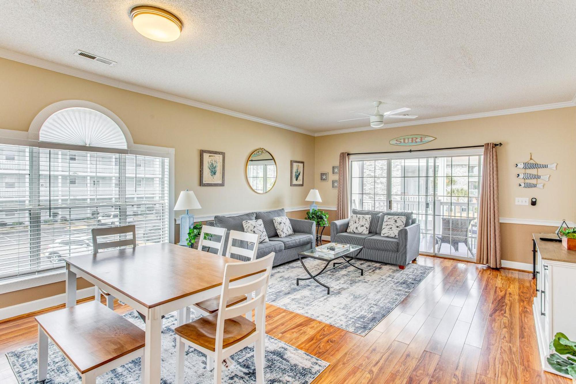 Apartment Pet-friendly Myrtle Escape With Pool Views! Myrtle Beach