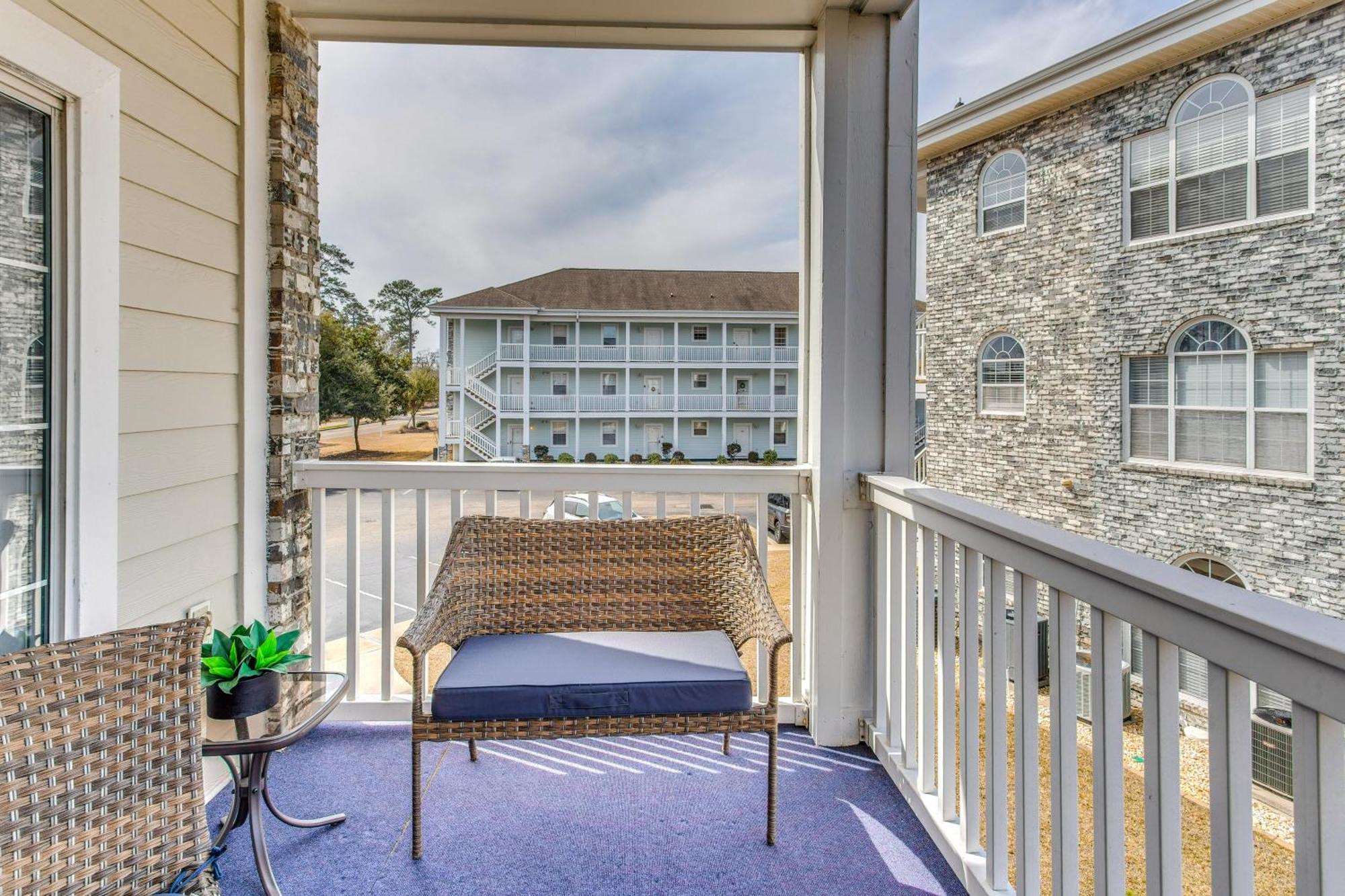 Apartment Pet-friendly Myrtle Escape With Pool Views! *