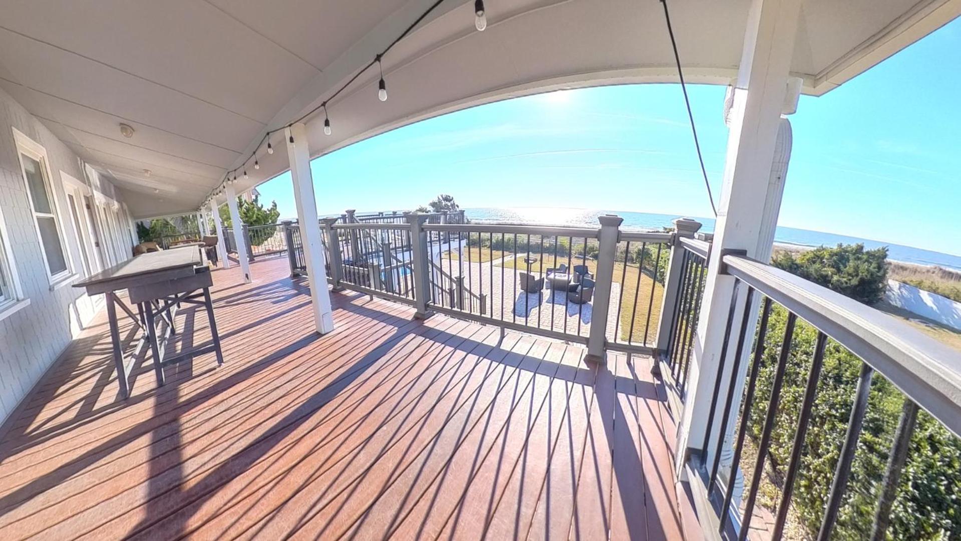Posh Oceanfront Oasis: Private Pool, & Game *