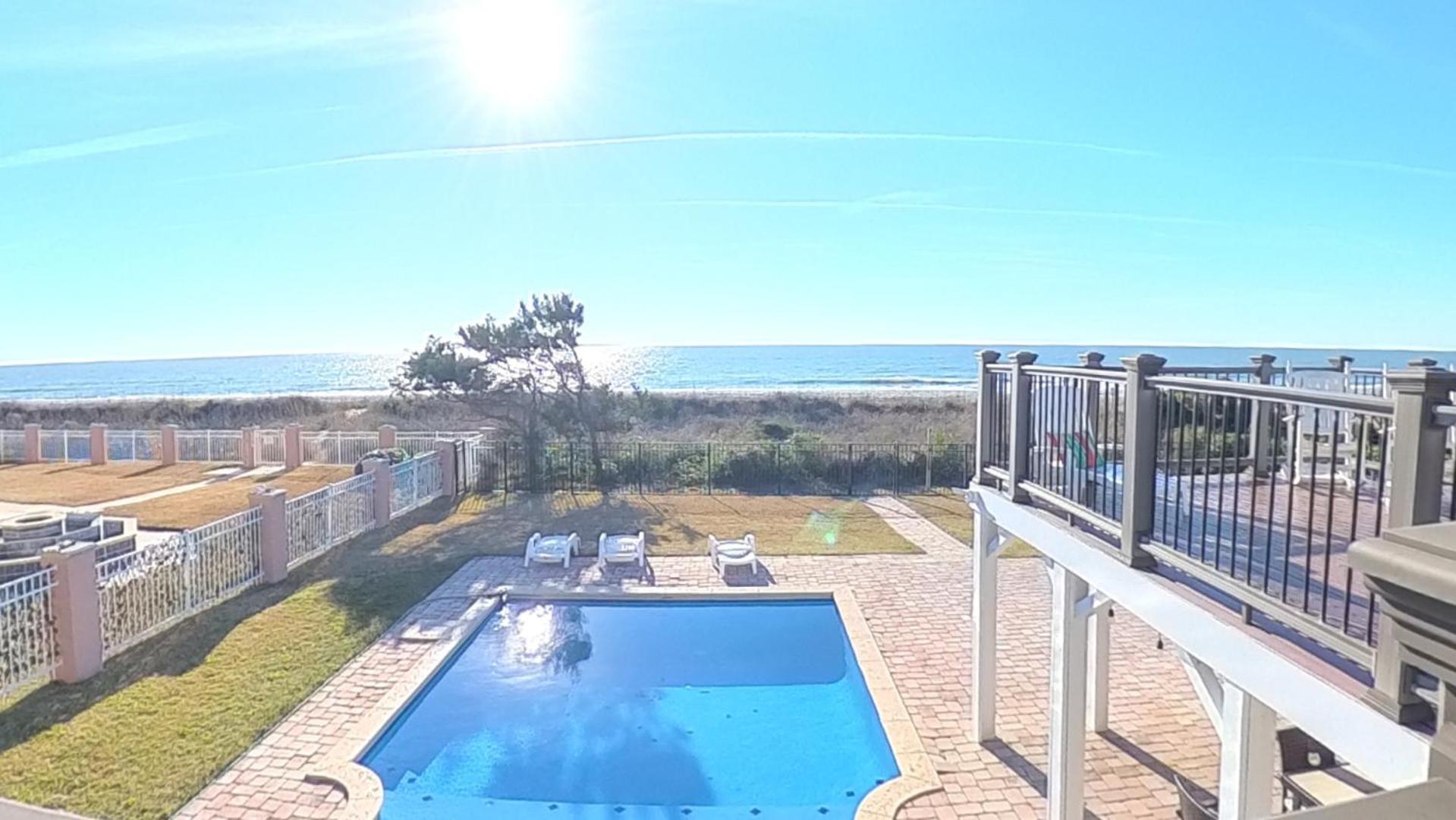 Posh Oceanfront Oasis: Private Pool, & Game *