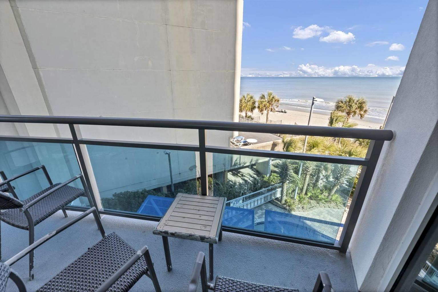 Oceanfront Myrtle Beach 2-Br Condo With Hot Tubs *