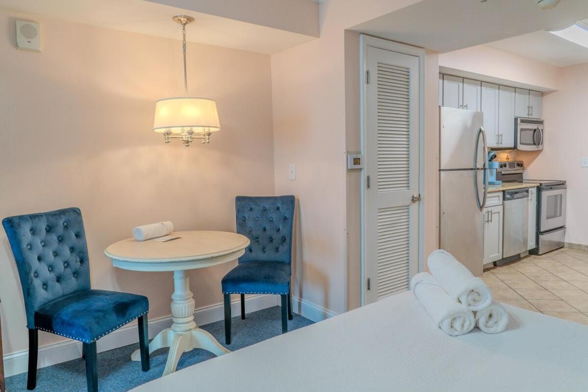 Apartment Towers On The Grove 724 Direct Oceanfront Sleeps 6 Guests *