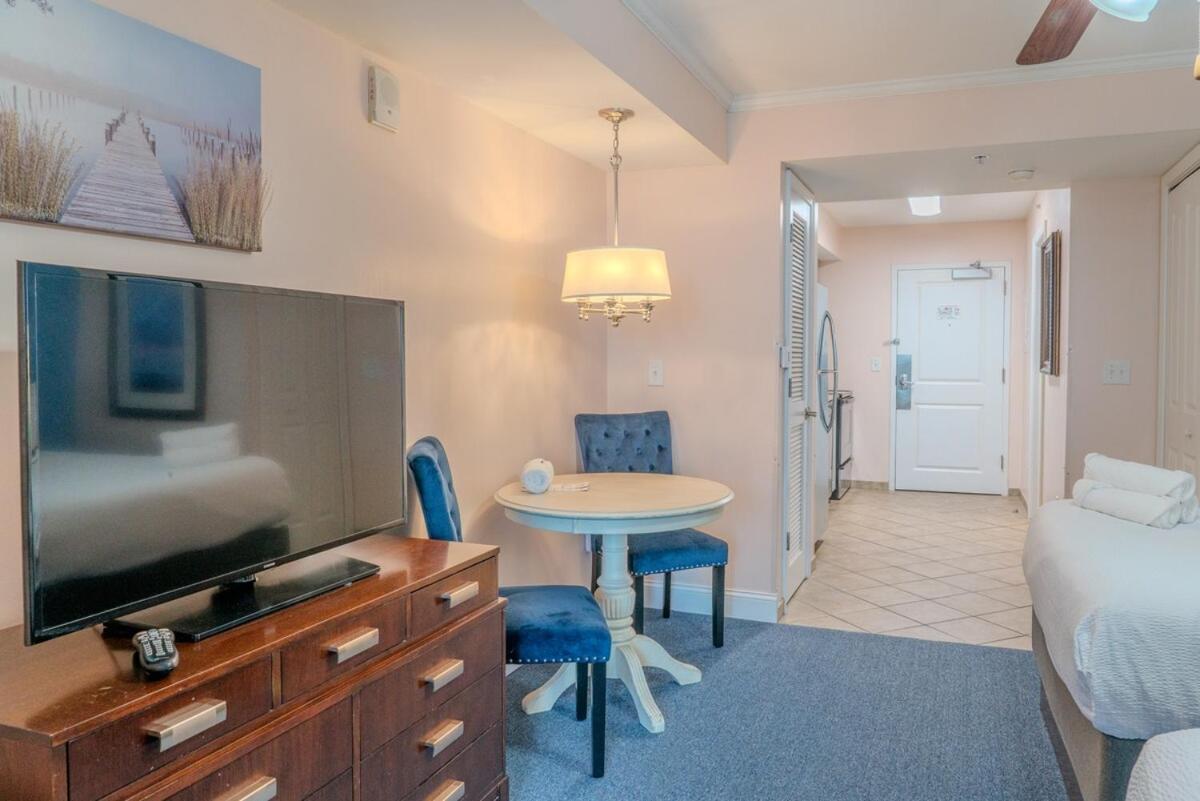 Towers On The Grove 724 Direct Oceanfront Sleeps 6 Guests Apartment Myrtle Beach