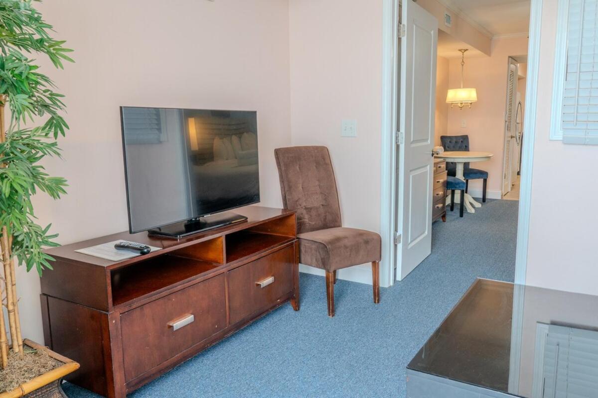 Apartment Towers On The Grove 724 Direct Oceanfront Sleeps 6 Guests *