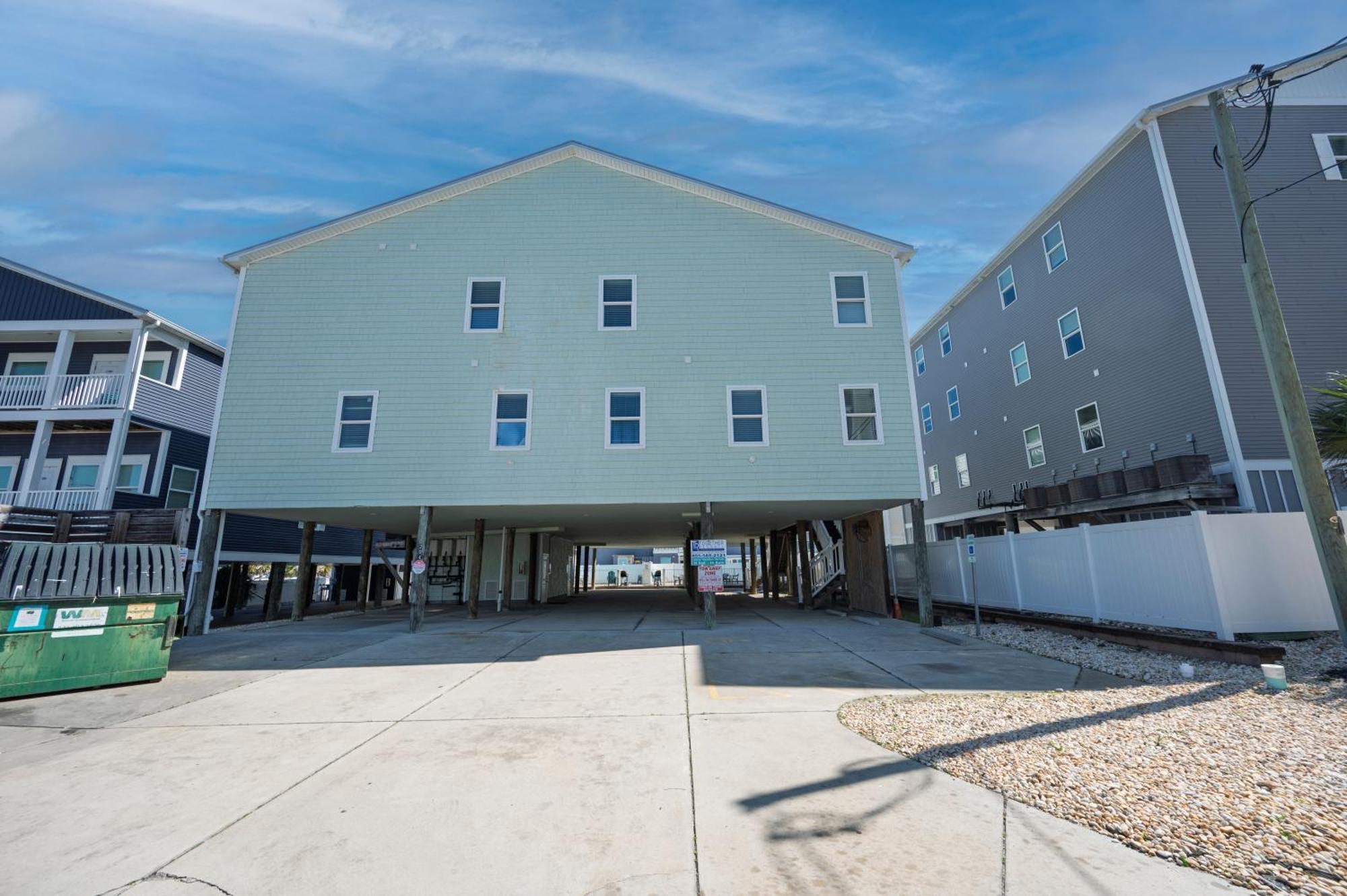 204 Unit B By Together *