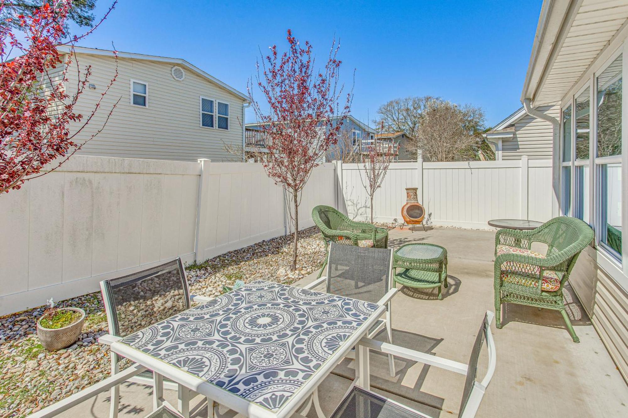 Holiday home Sunny Surfside Walk To Beaches!