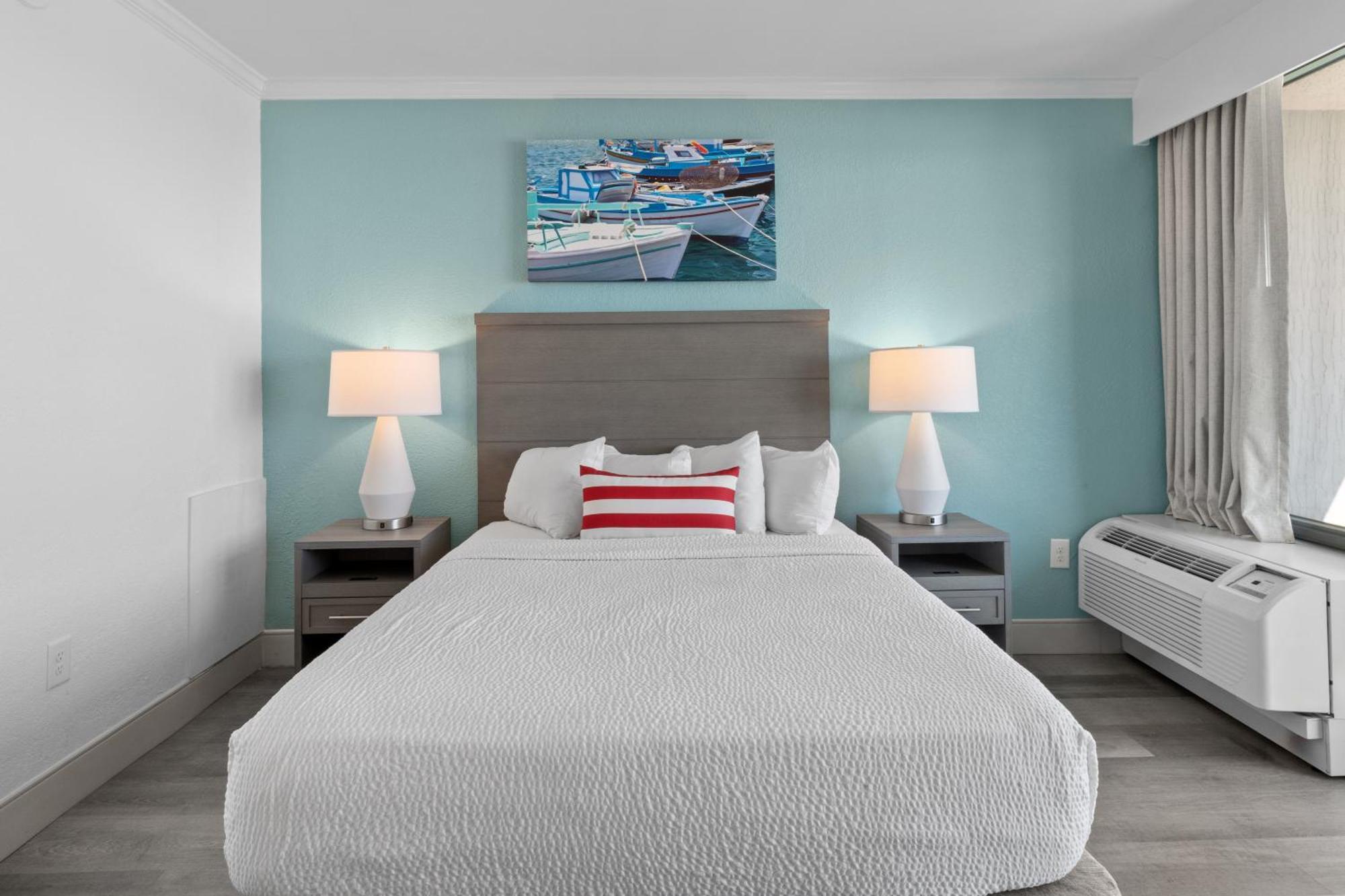 Compass Cove 3*
