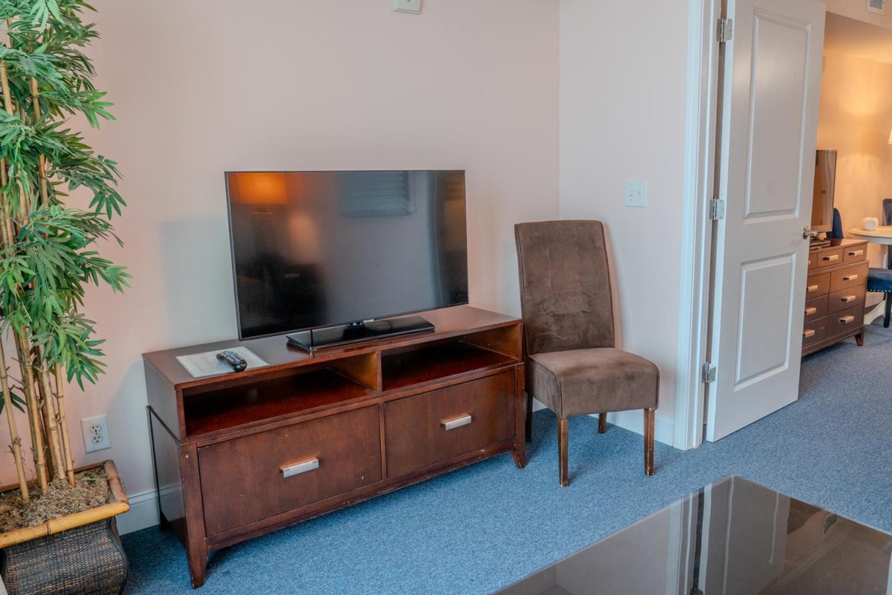 Towers On The Grove 724 Direct Oceanfront Sleeps 6 Guests * Myrtle Beach