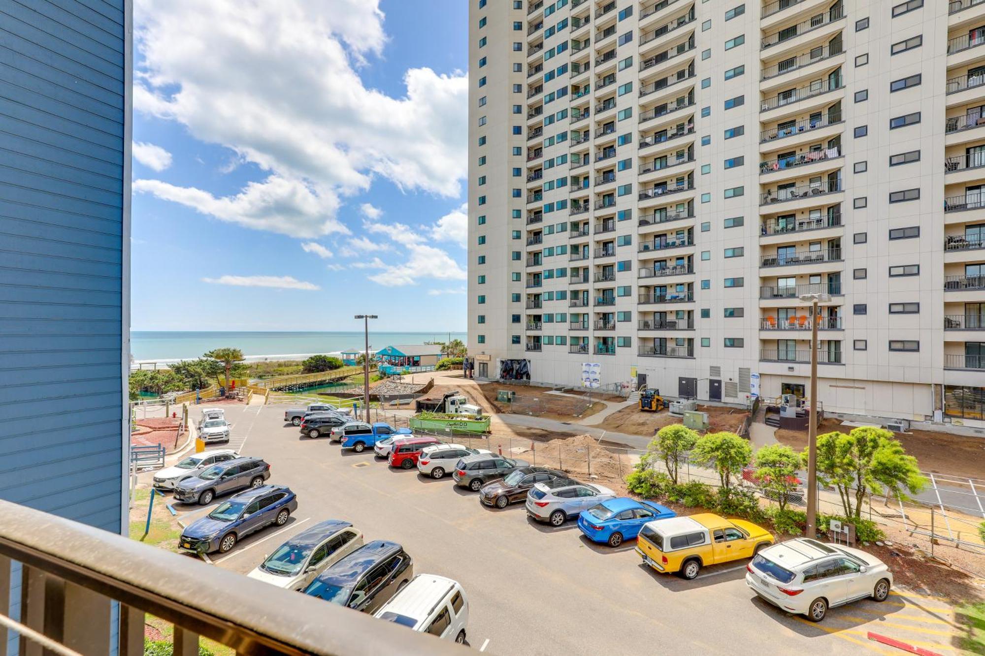 Ocean-view Balcony Myrtle Condo! Apartment