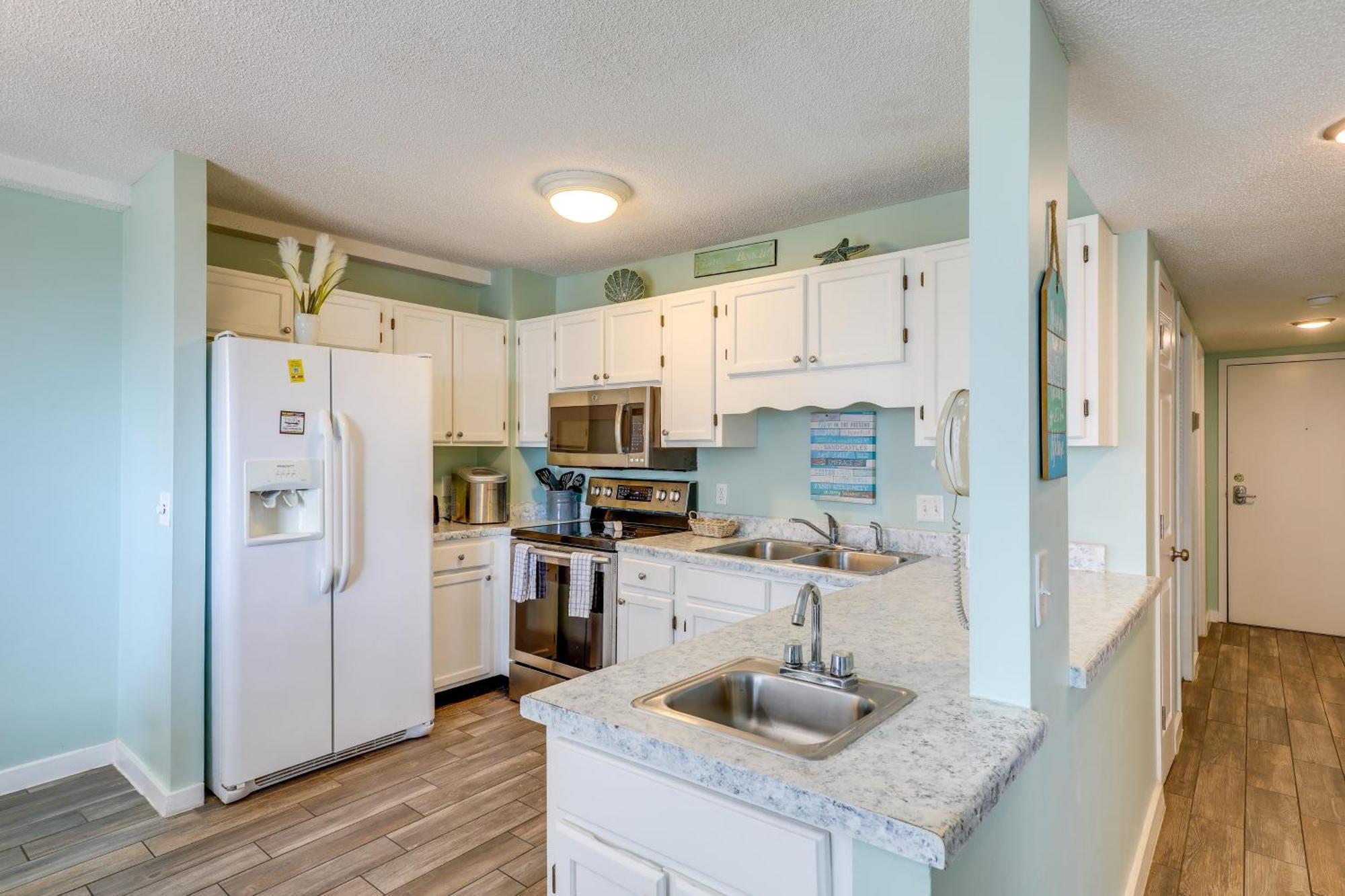 Ocean-view Balcony Myrtle Condo! * Myrtle Beach