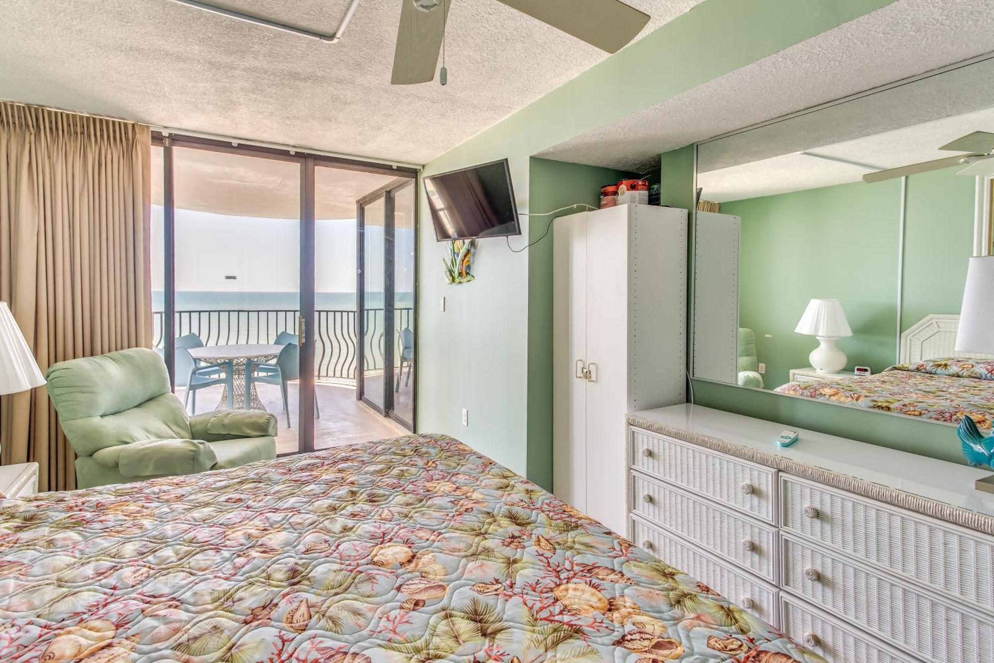 Apartment Myrtle Oceanfront With Covered Balcony!