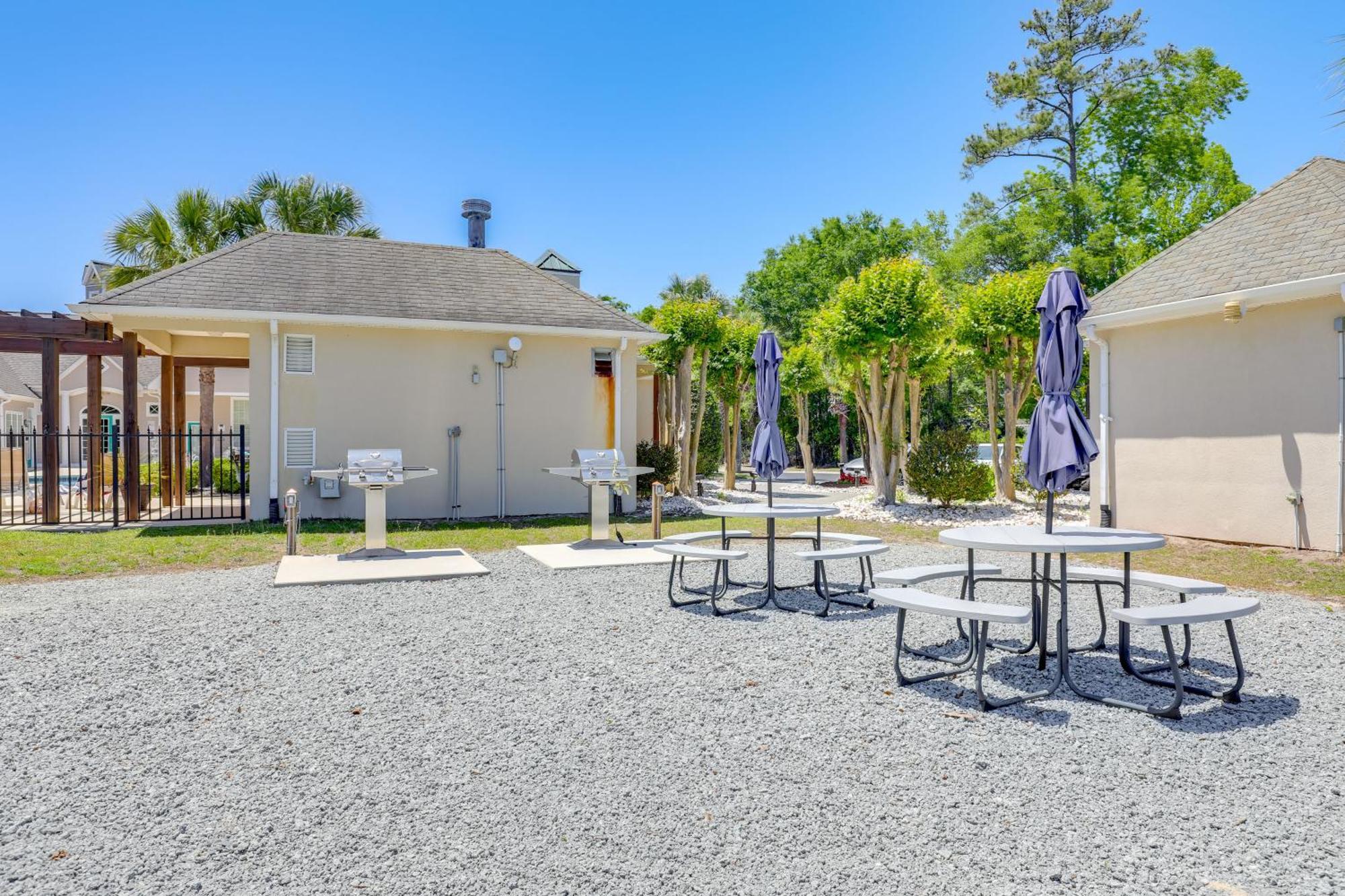 Apartment Savannah Shores Less Than 2 Mi To Beach!