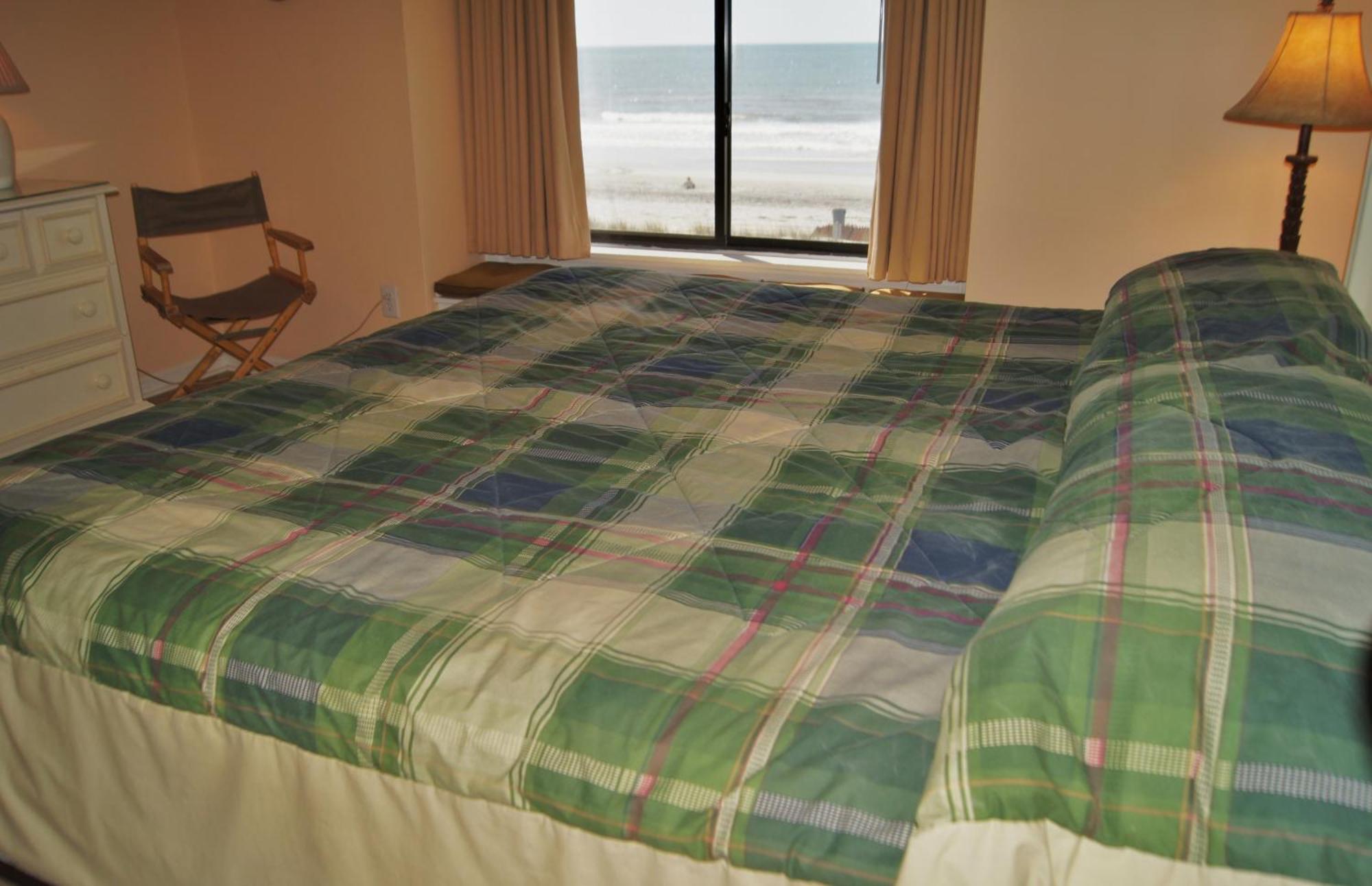 Apartment Sea Cloisters 303d