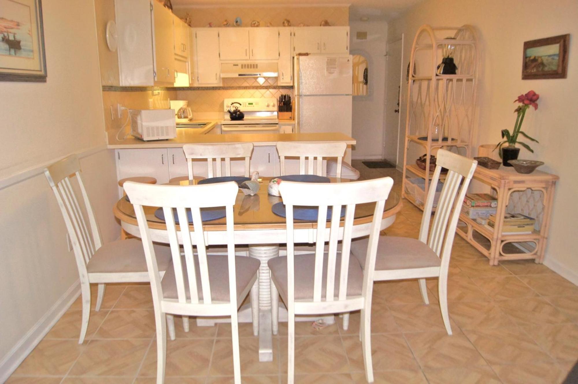 Apartment Sea Cloisters 303d *