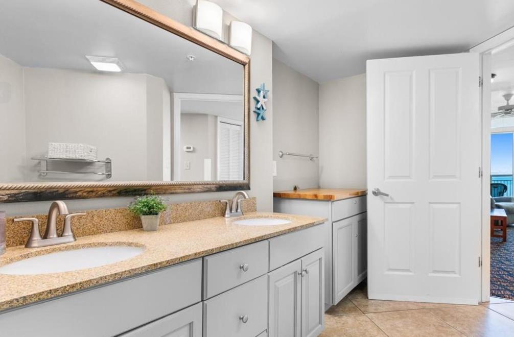 Incredible Ocean View Suite-indoor Waterpark And More! Dunes Village 1033 Holiday home