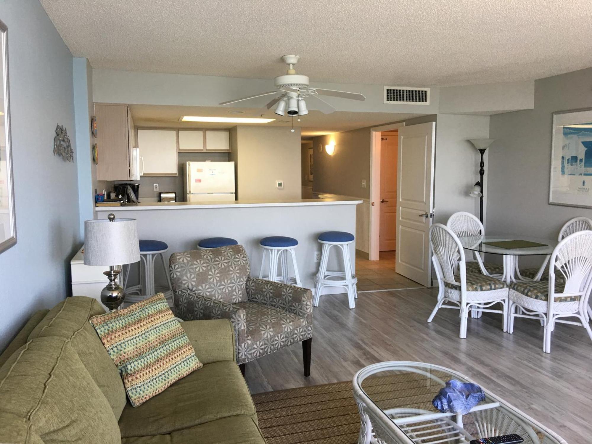 Apartment Gorgeous Oceanfront 3 Bedrooms Sleeps Up To10 People - Initial Supply Of Linens Included Myrtle Beach