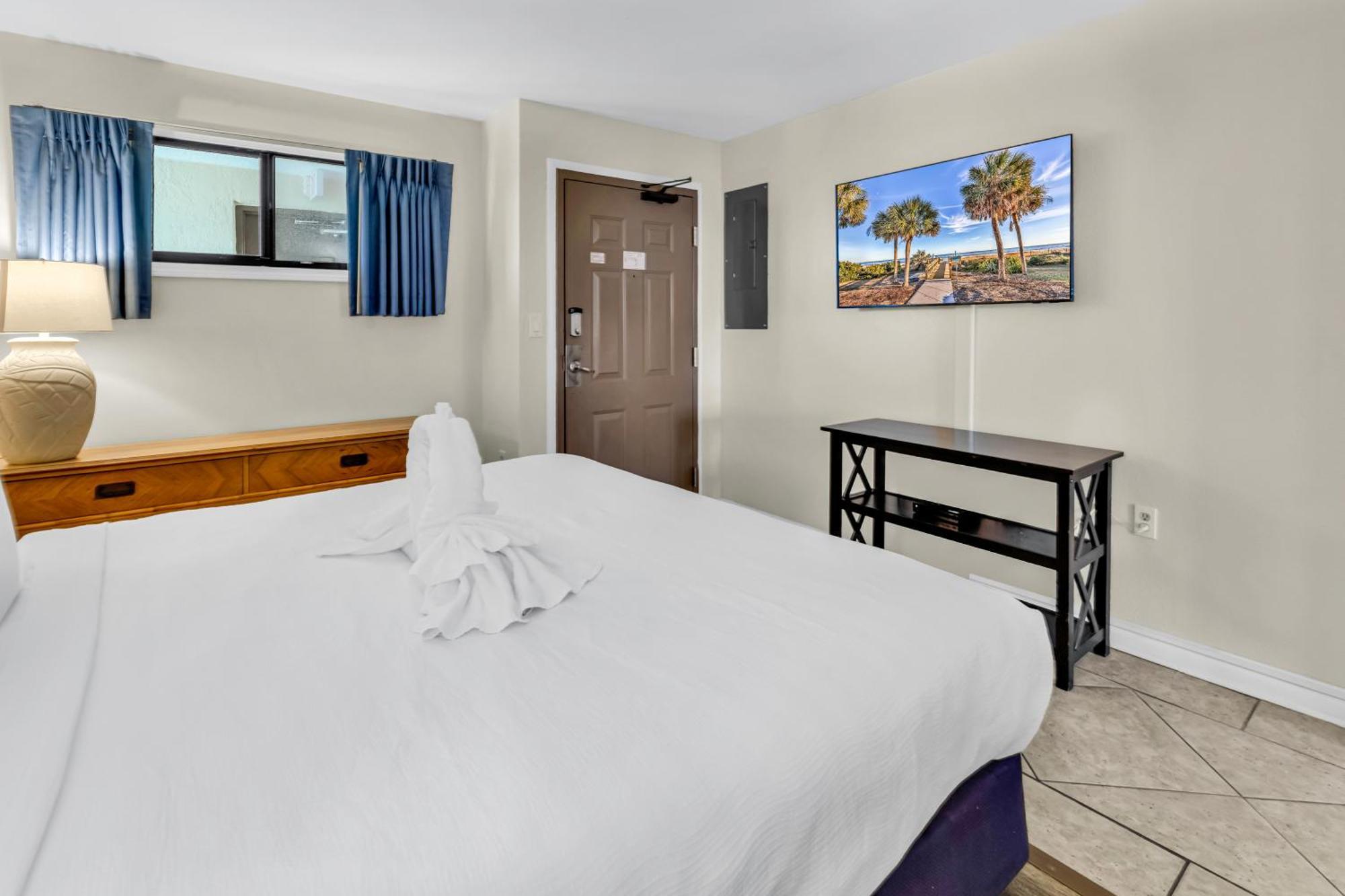 Oceanfront W Balcony King Bed Meridian Plaza Apartment Myrtle Beach