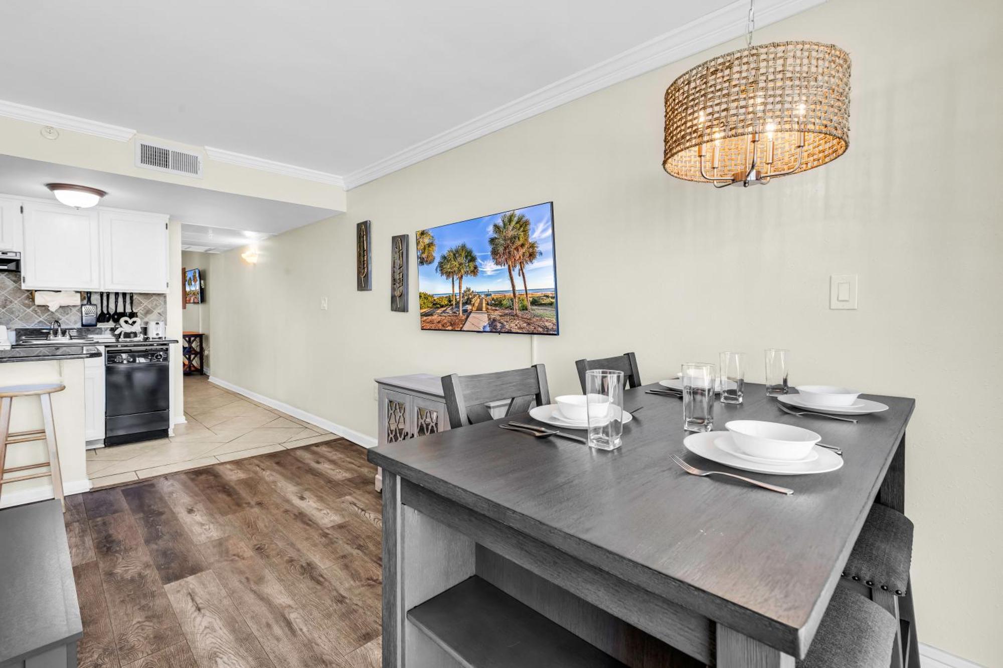 Apartment Oceanfront W Balcony King Bed Meridian Plaza