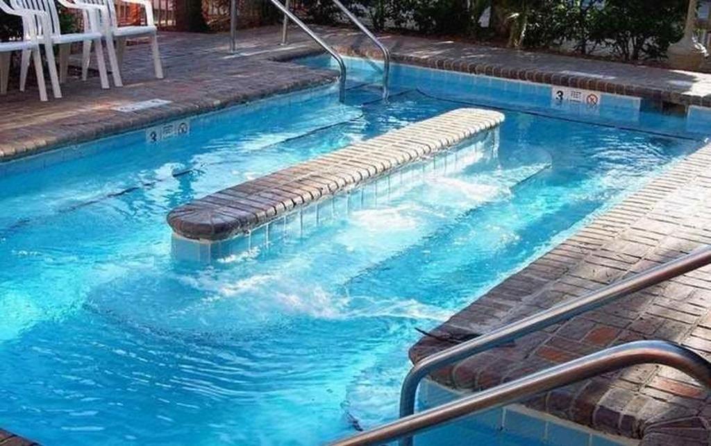 Sea Mist Hotel 3*