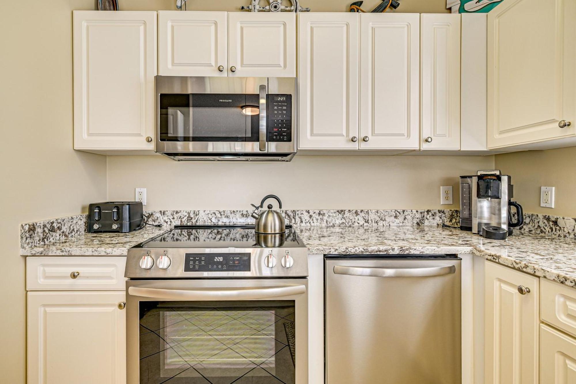 Pet-friendly Myrtle Escape With Pool Views! *