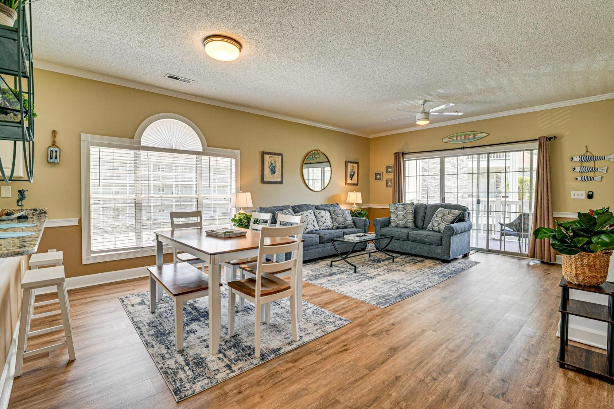 Apartment Pet-friendly Myrtle Escape With Pool Views!