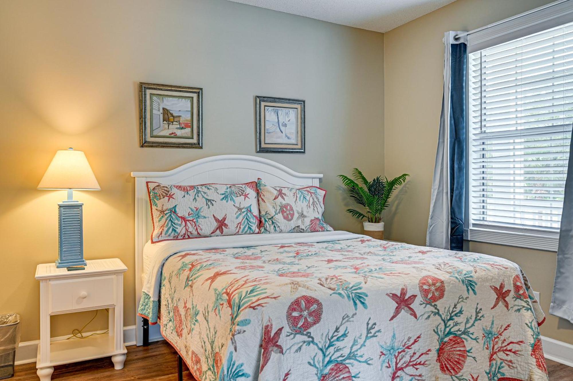 Pet-friendly Myrtle Escape With Pool Views! Myrtle Beach