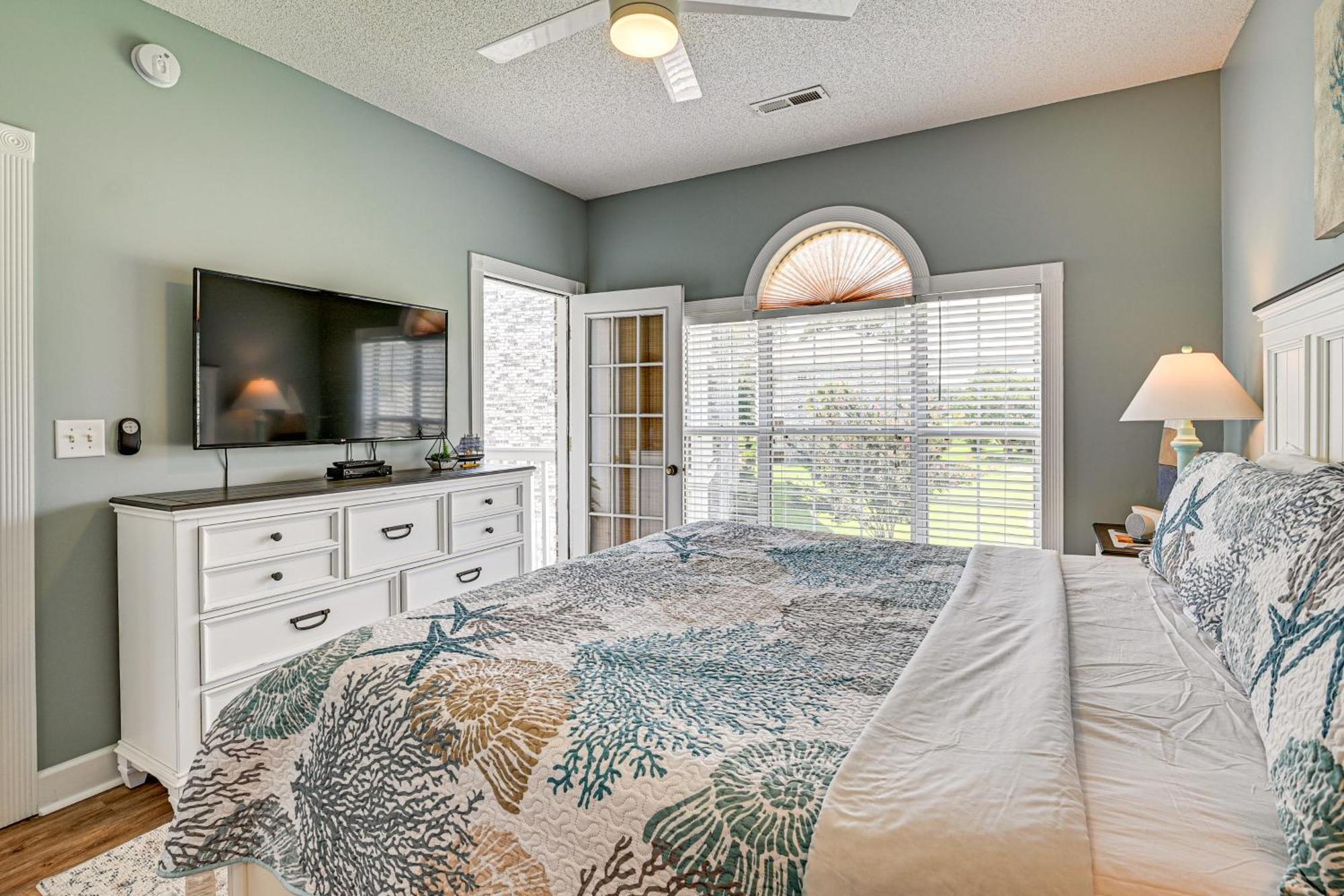 Apartment Pet-friendly Myrtle Escape With Pool Views! Myrtle Beach